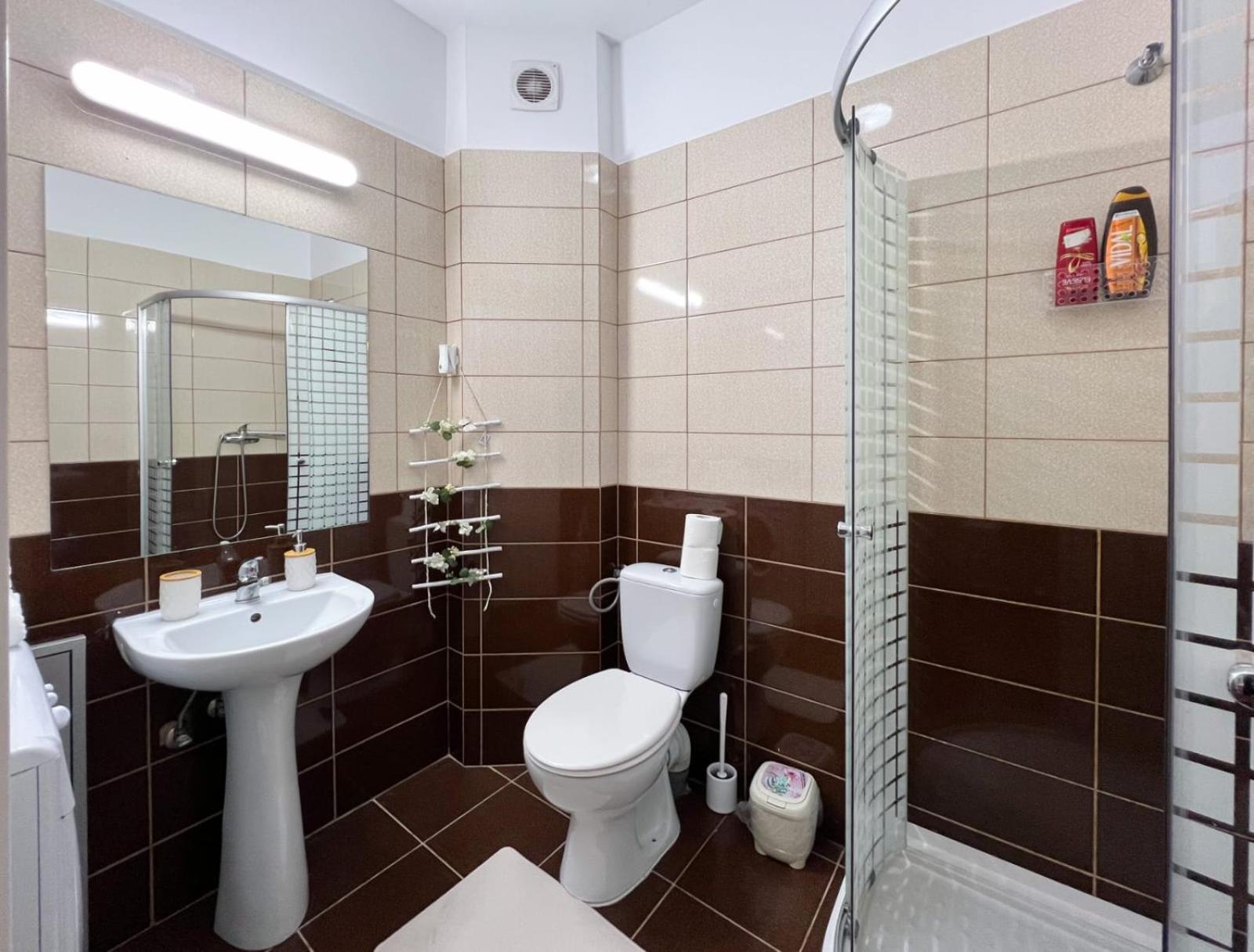 בוקרשט Studio Deluxe Uniri מראה חיצוני תמונה